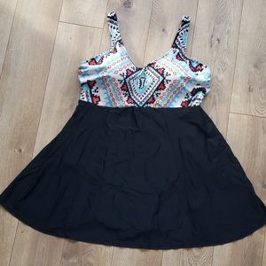 Womens geometric print swimdress 2XL
